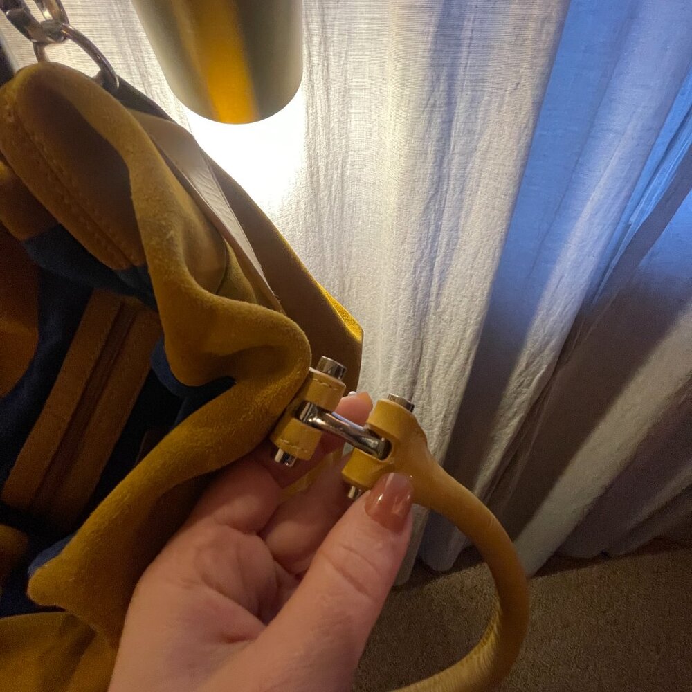 NINE WEST hobo‎ bag golden suede good condition silver hardware medium preppy - Picture 10 of 12